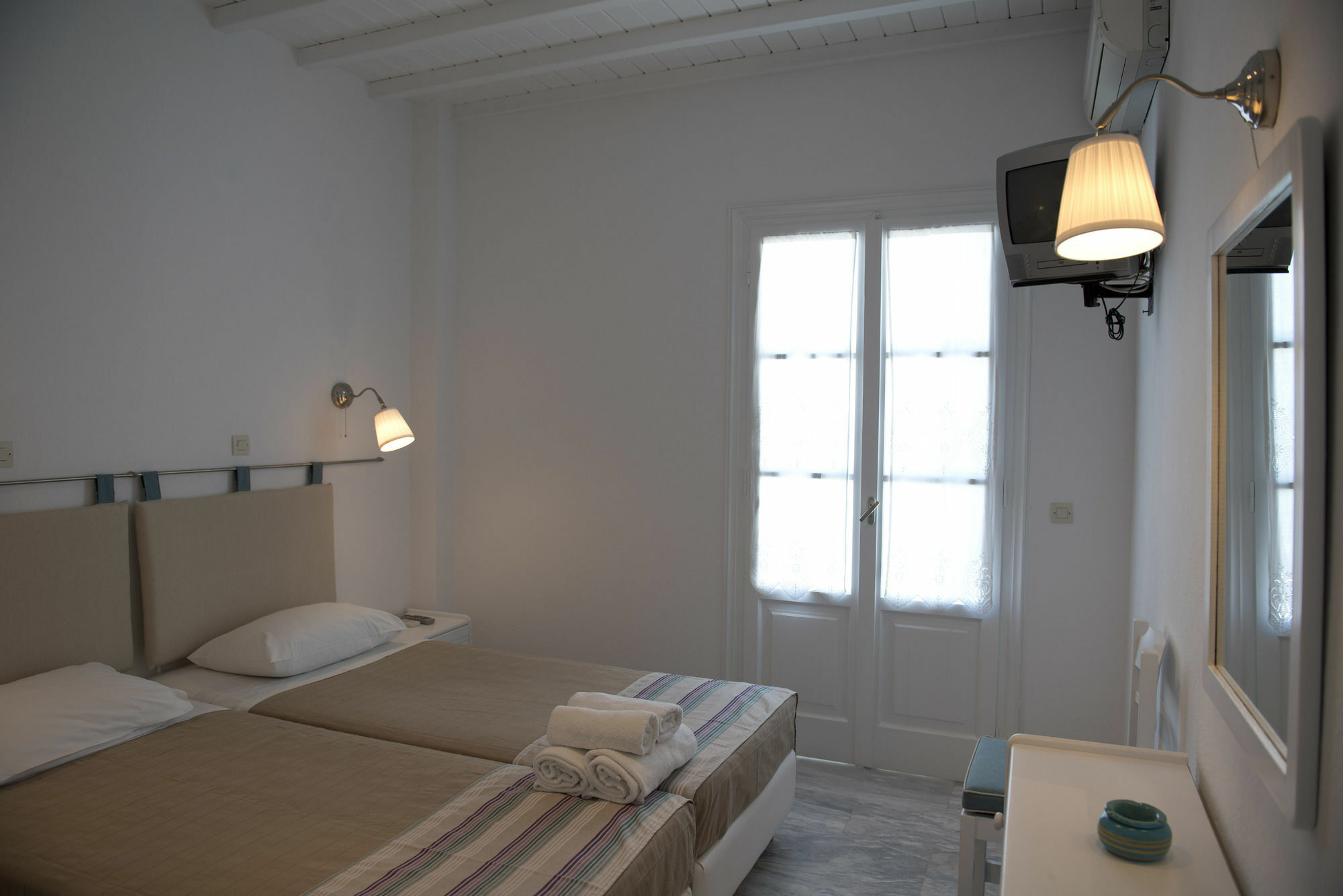 Asimina Hotell Tourlos Exteriör bild